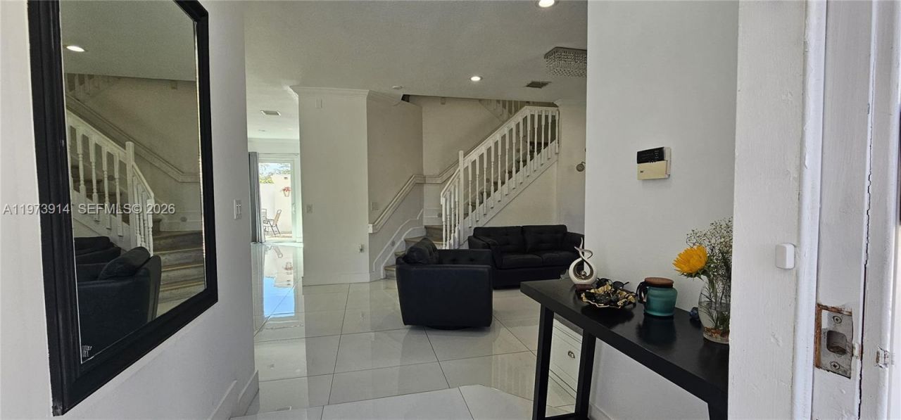 2150 NW 100th Ave, Pembroke Pines, FL 33024 Photo