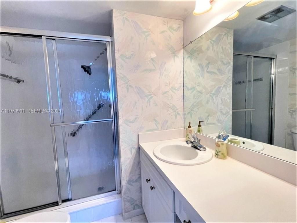 9900 Sunrise Lakes Blvd, Unit 210, Sunrise, FL 33322 Photo