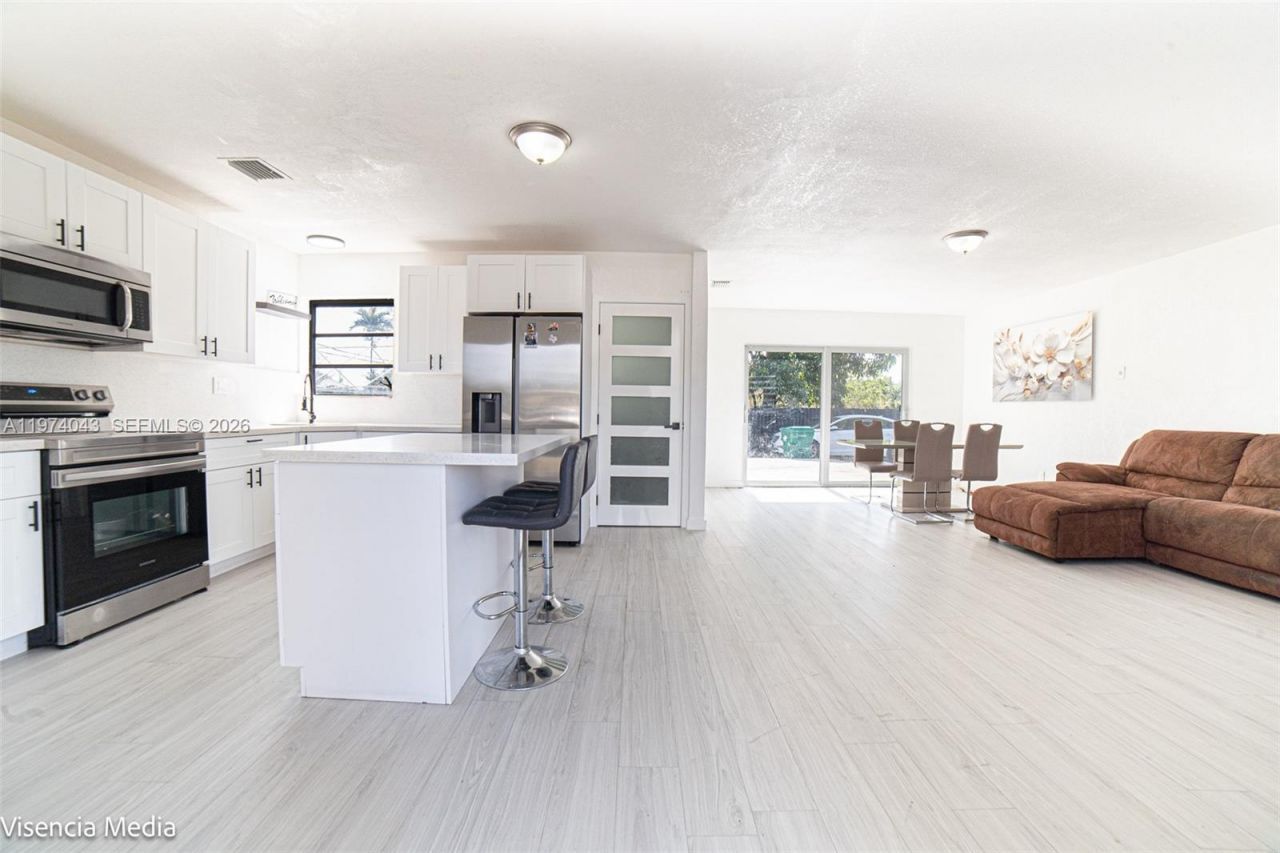 1090 NW 197th Ter , Miami Gardens, FL 33169 Photo