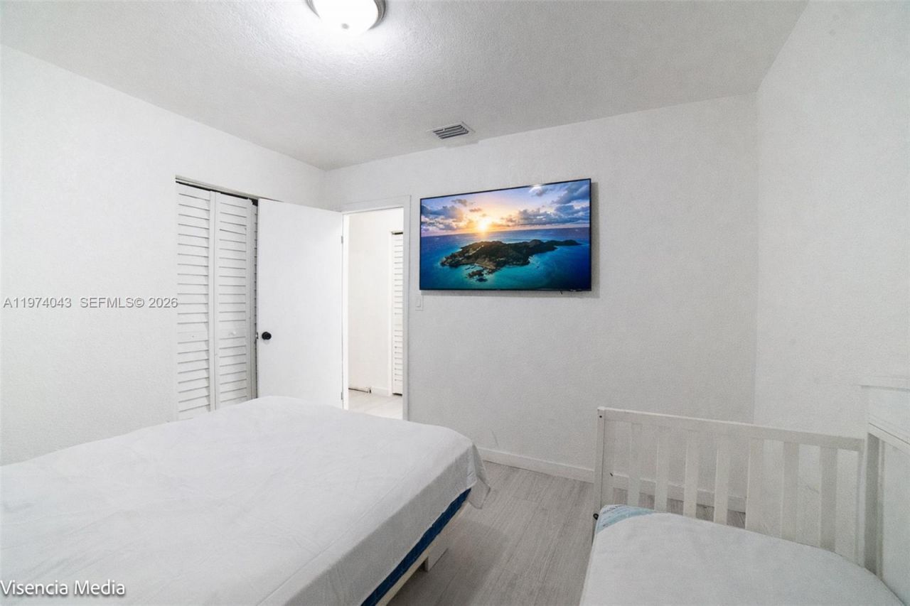 1090 NW 197th Ter , Miami Gardens, FL 33169 Photo