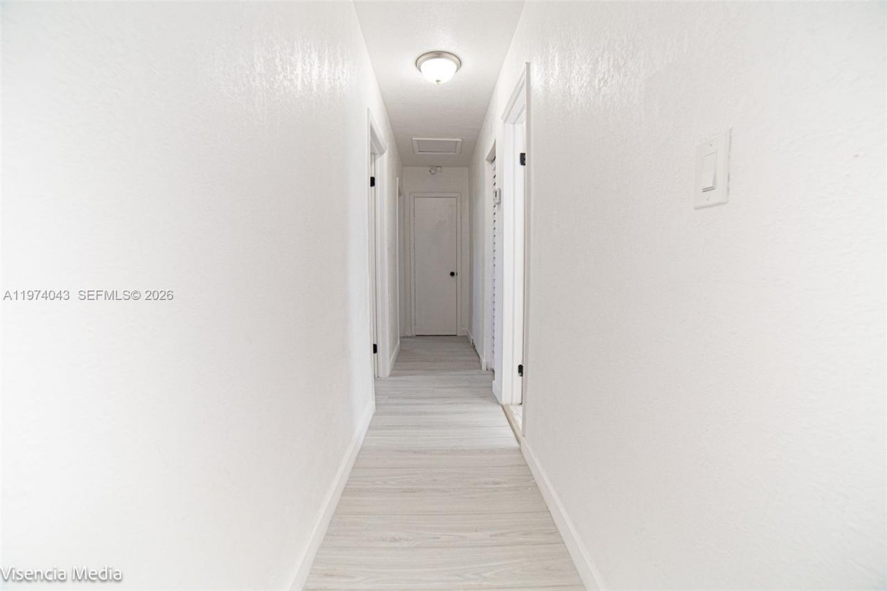 1090 NW 197th Ter , Miami Gardens, FL 33169 Photo