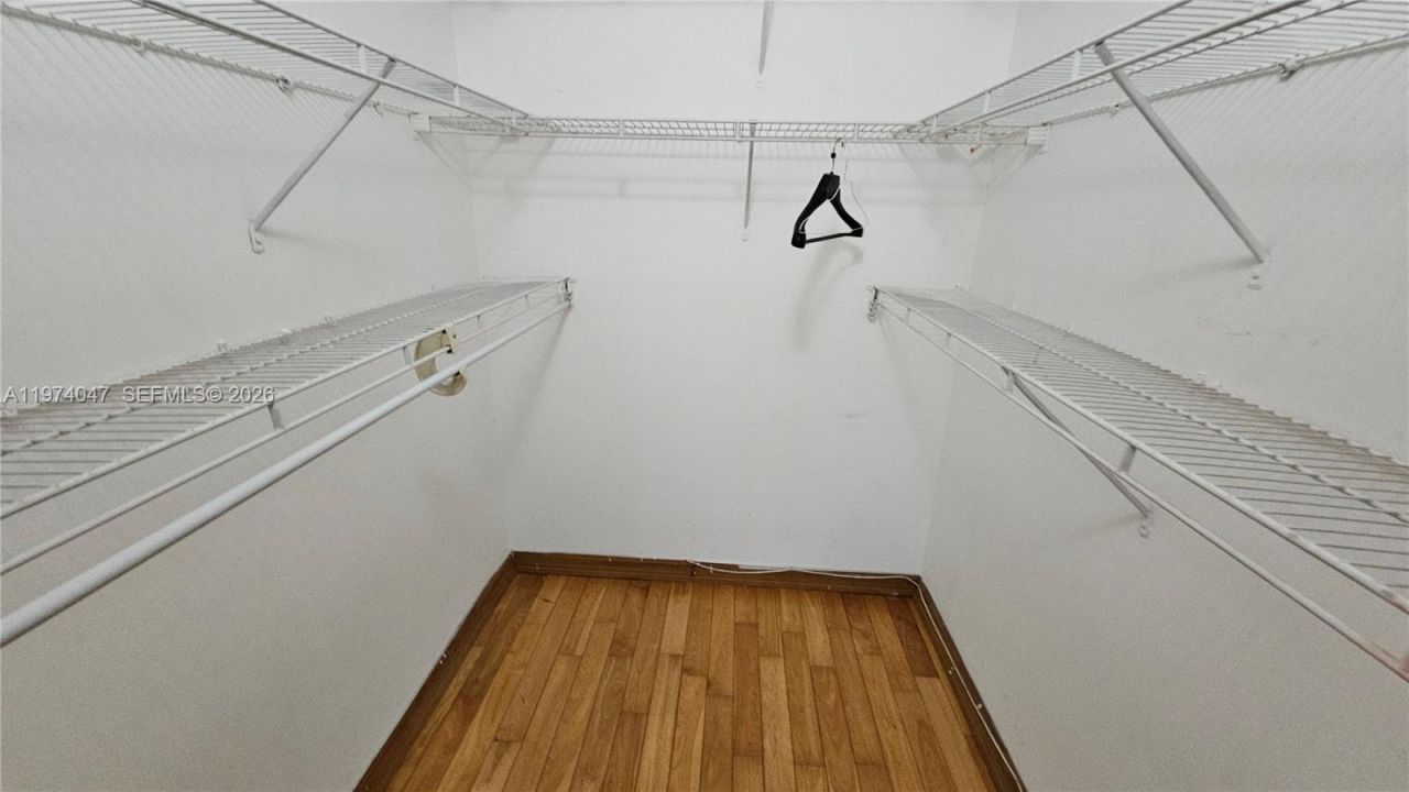 426 NE 210th Cir Ter, Unit 101-2, Miami, FL 33179 Photo