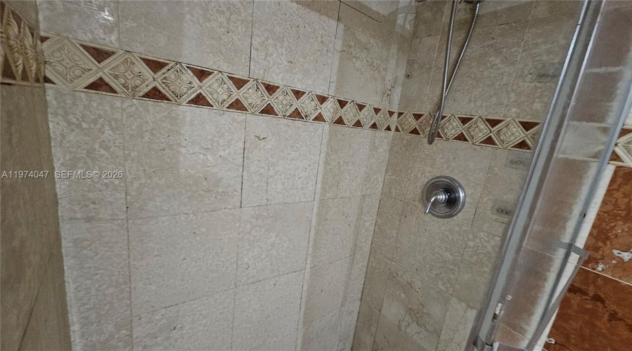 426 NE 210th Cir Ter, Unit 101-2, Miami, FL 33179 Photo
