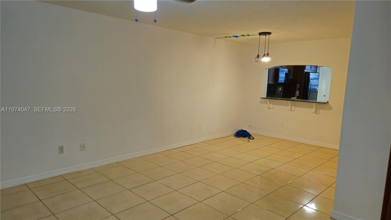 426 NE 210th Cir Ter, Unit 101-2, Miami, FL 33179 Photo