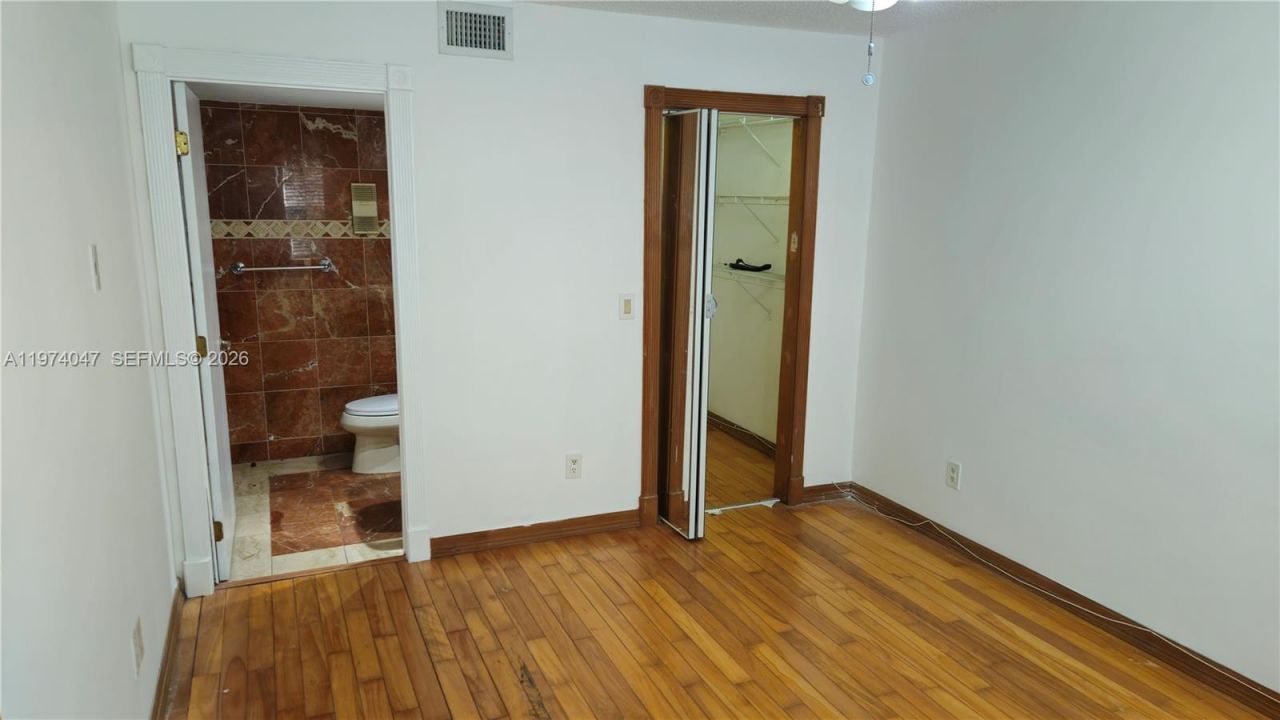 426 NE 210th Cir Ter, Unit 101-2, Miami, FL 33179 Photo