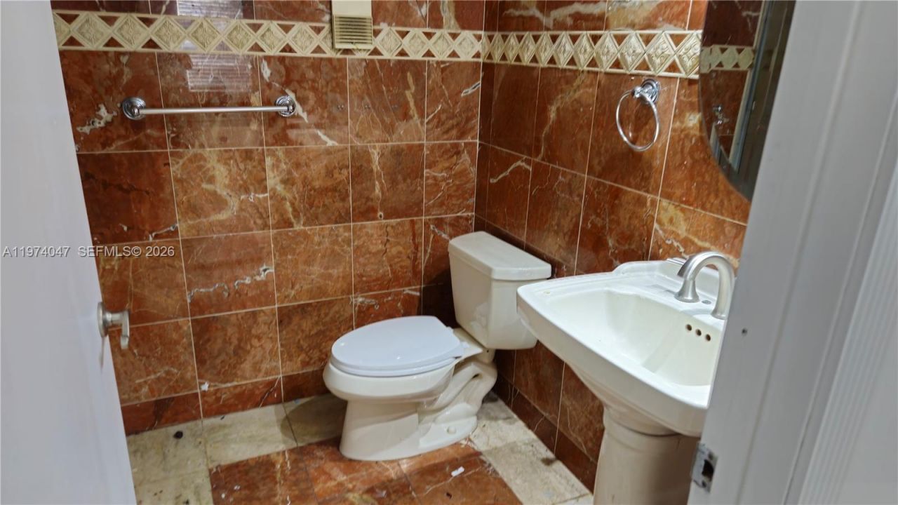 426 NE 210th Cir Ter, Unit 101-2, Miami, FL 33179 Photo