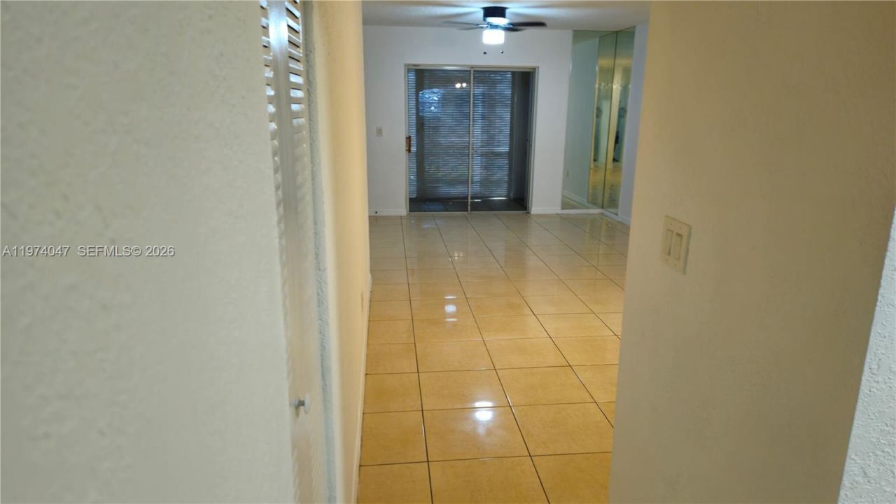426 NE 210th Cir Ter, Unit 101-2, Miami, FL 33179 Photo