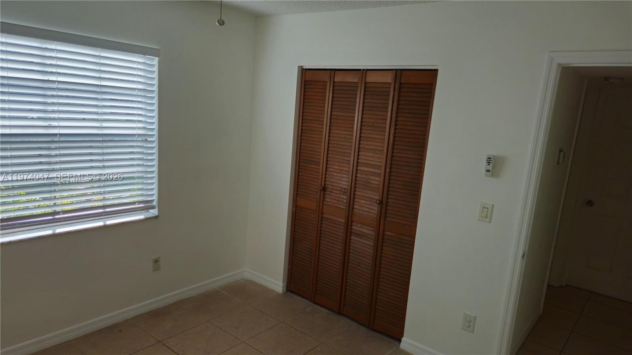 426 NE 210th Cir Ter, Unit 101-2, Miami, FL 33179 Photo