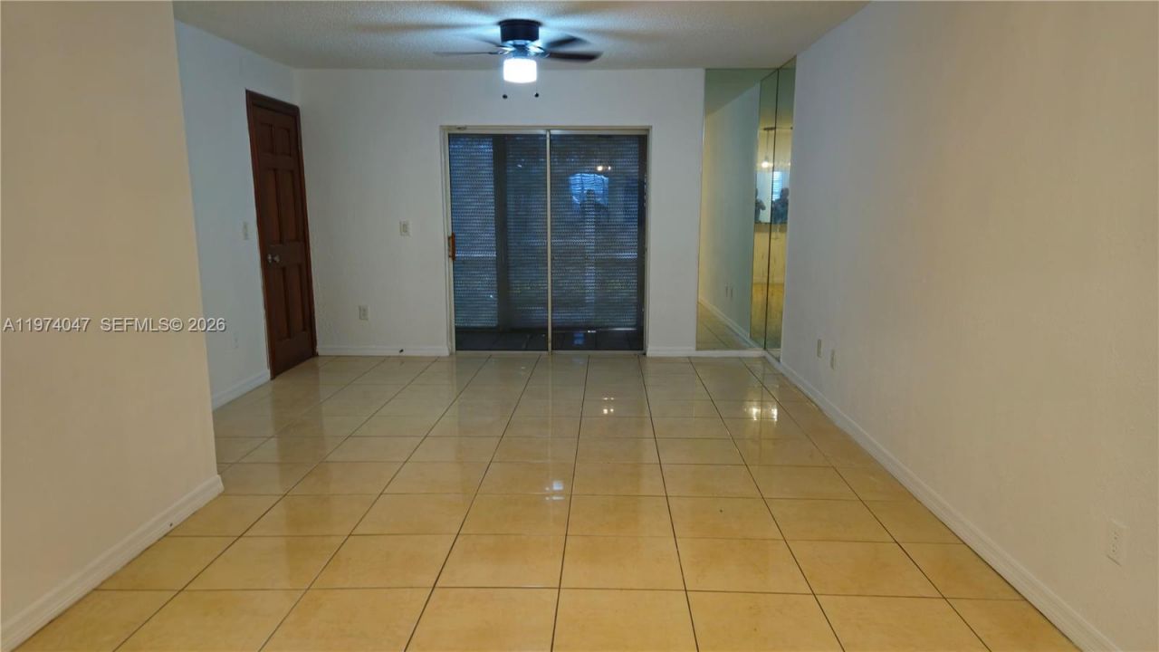 426 NE 210th Cir Ter, Unit 101-2, Miami, FL 33179 Photo
