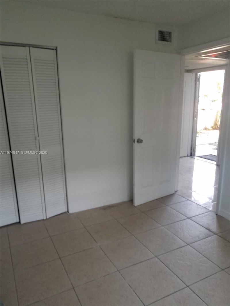 426 NE 210th Cir Ter, Unit 101-2, Miami, FL 33179 Photo