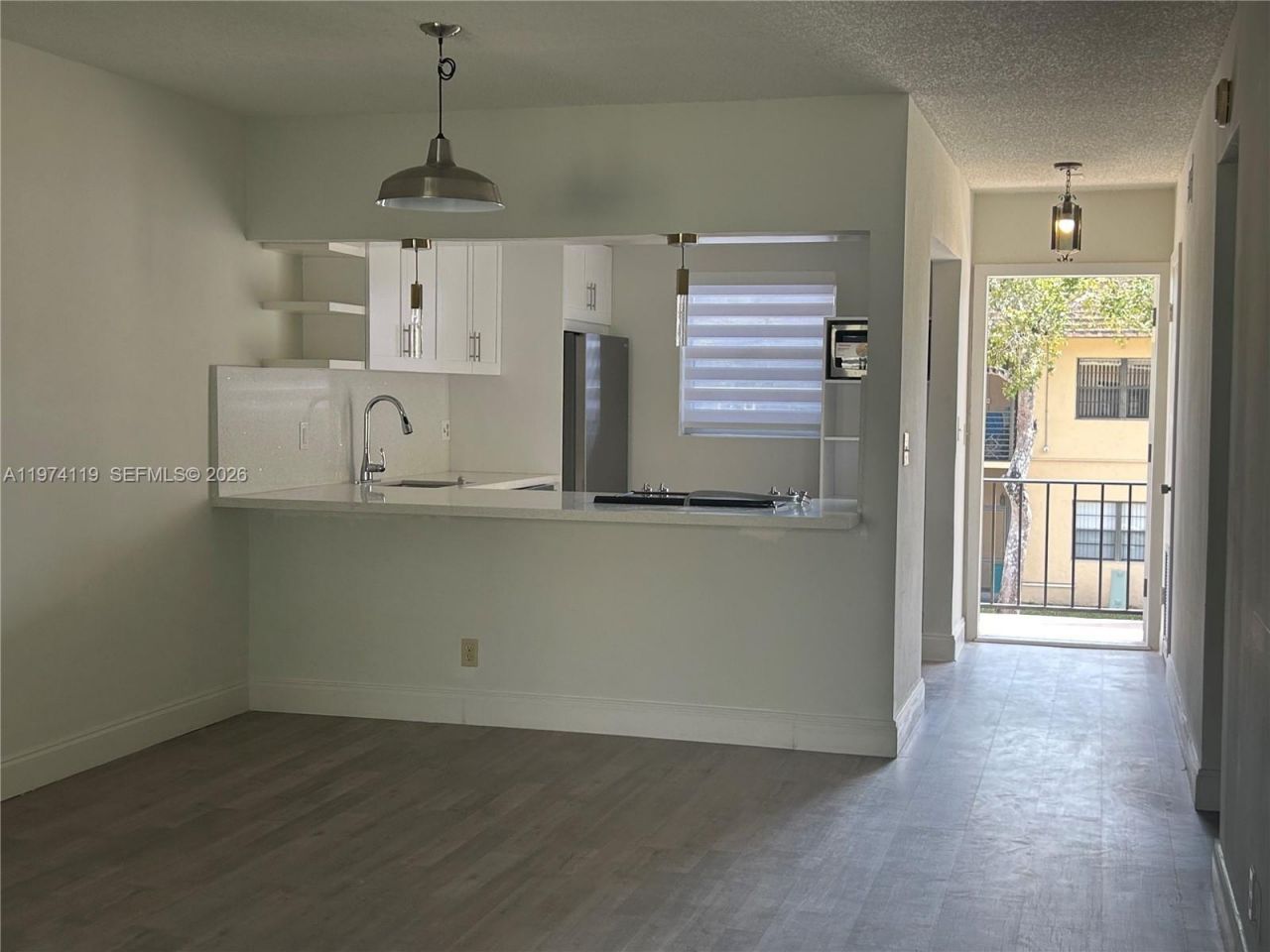 301 Cambridge Rd , Unit 211, Hollywood, FL 33024 Photo