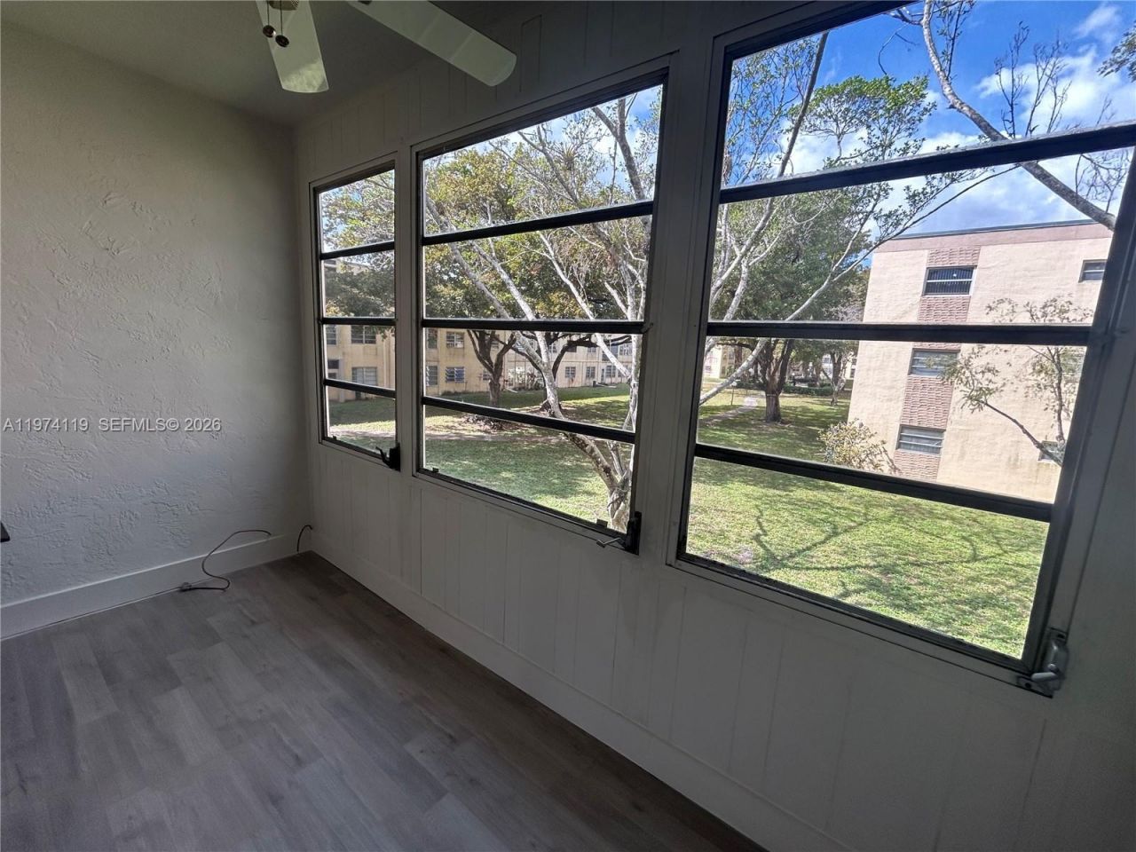 301 Cambridge Rd , Unit 211, Hollywood, FL 33024 Photo