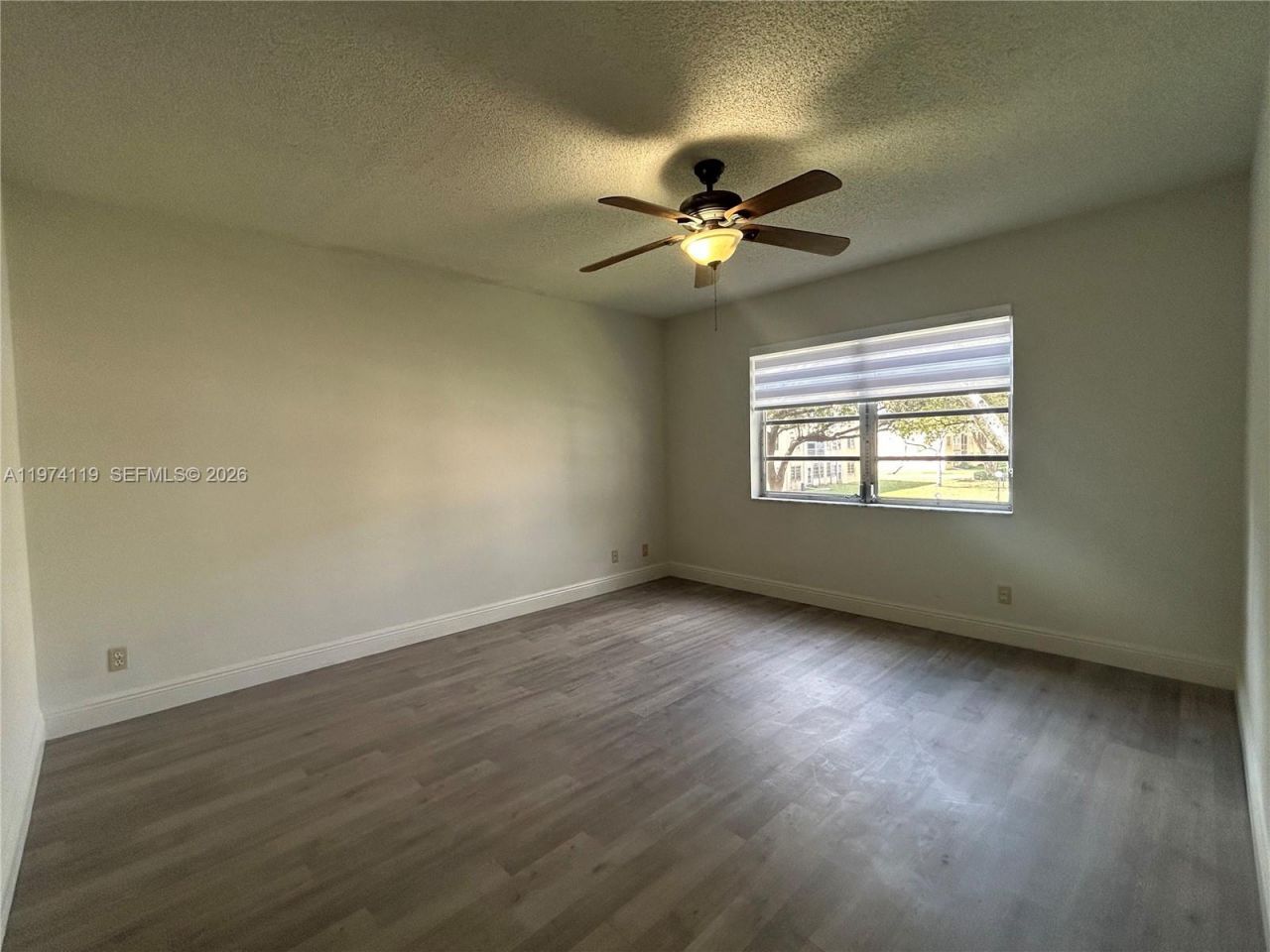 301 Cambridge Rd , Unit 211, Hollywood, FL 33024 Photo