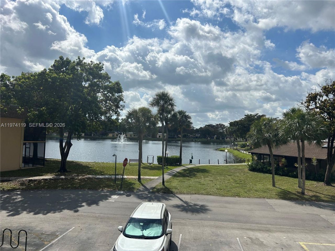 301 Cambridge Rd , Unit 211, Hollywood, FL 33024 Photo