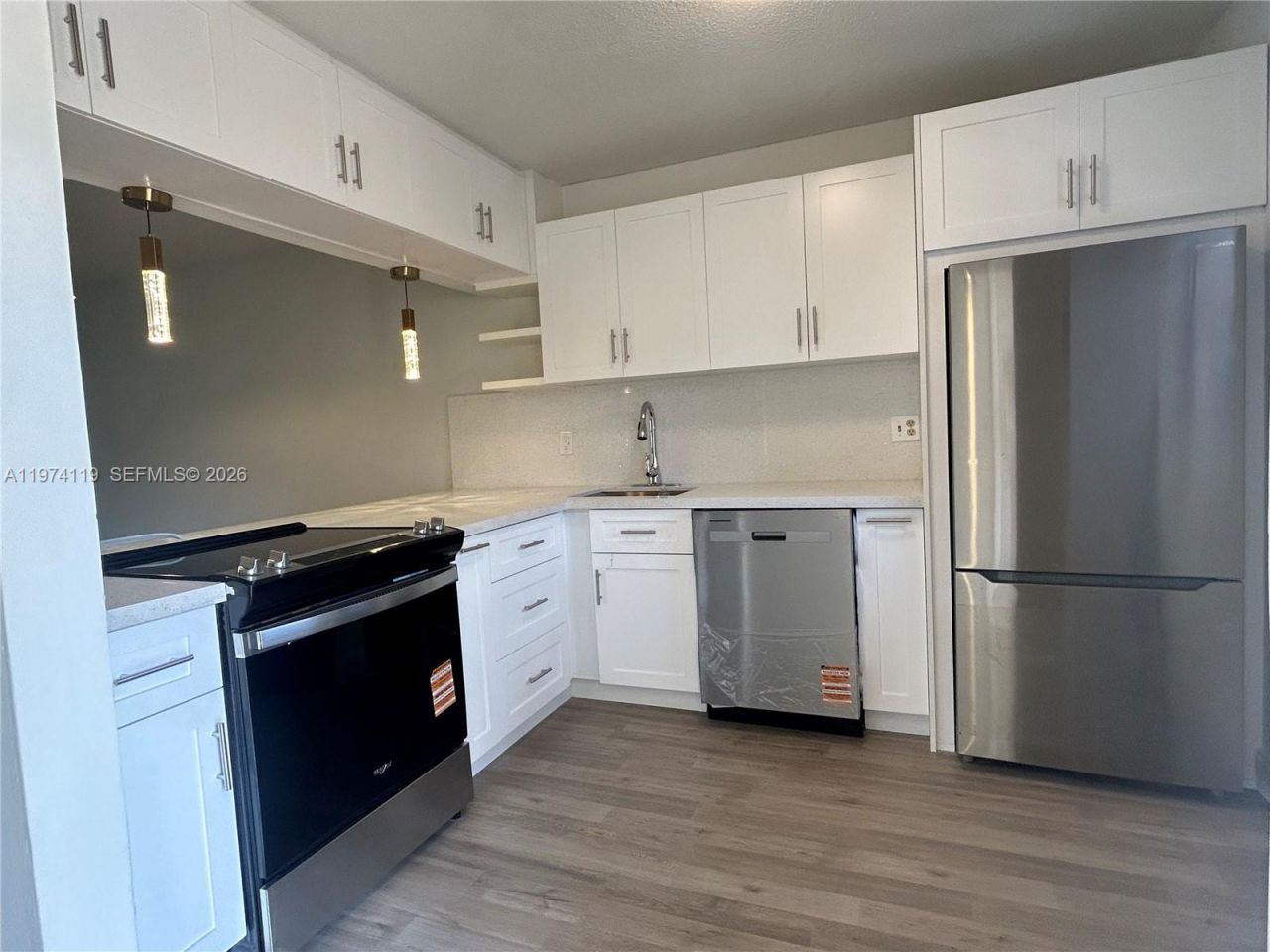 301 Cambridge Rd , Unit 211, Hollywood, FL 33024 Photo