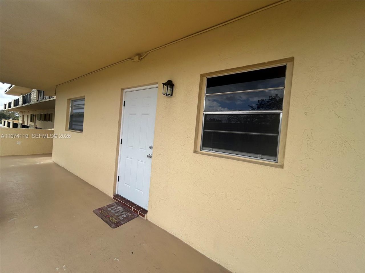 301 Cambridge Rd , Unit 211, Hollywood, FL 33024 Photo