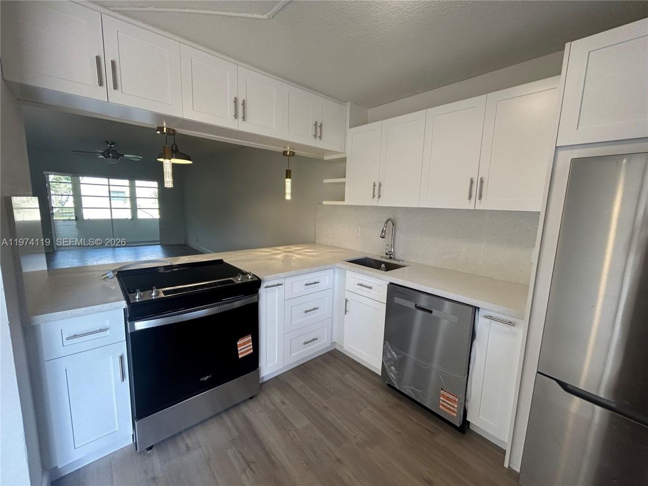 301 Cambridge Rd , Unit 211, Hollywood, FL 33024 Photo