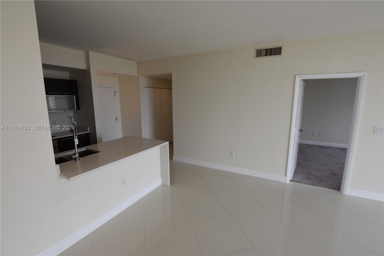 550 Okeechobee Blvd , Unit 1417, West Palm Beach, FL 33401 Photo