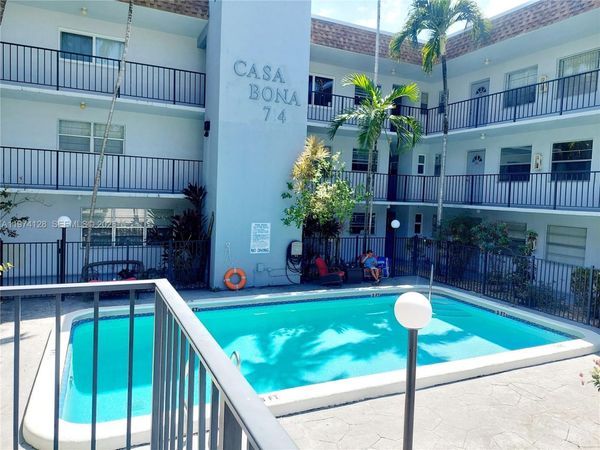 714 NE 10th St, Unit 103, Hallandale Beach, FL 33009