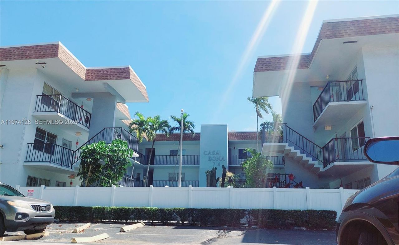 714 NE 10th St, Unit 103, Hallandale Beach, FL 33009 Photo