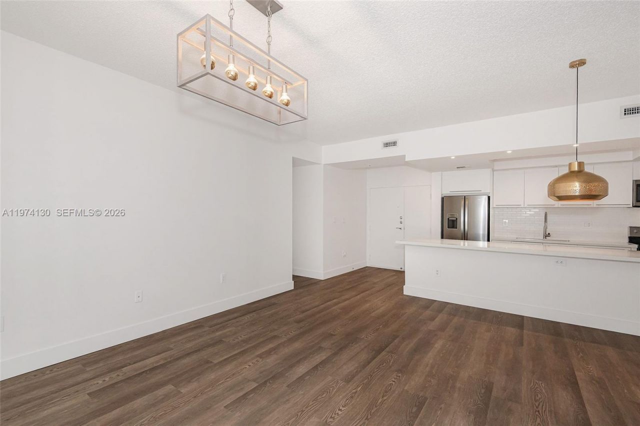 9725 NW 52nd St , Unit 213, Doral, FL 33178 Photo