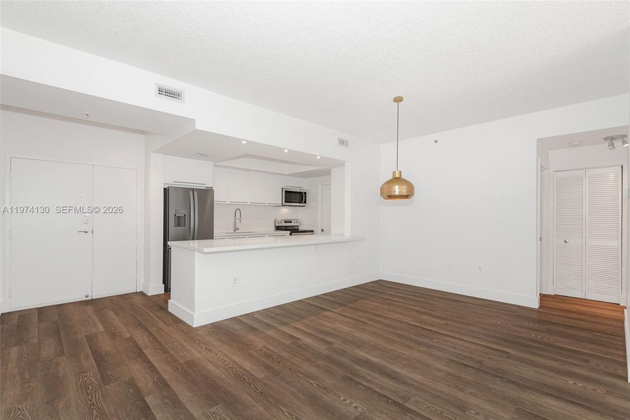 9725 NW 52nd St , Unit 213, Doral, FL 33178 Photo