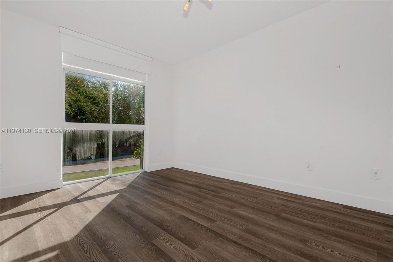 9725 NW 52nd St , Unit 213, Doral, FL 33178 Photo