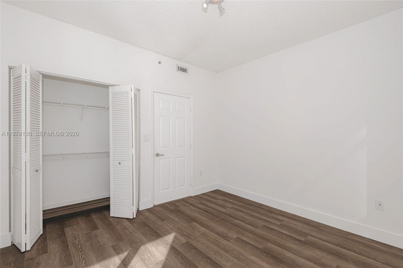 9725 NW 52nd St , Unit 213, Doral, FL 33178 Photo