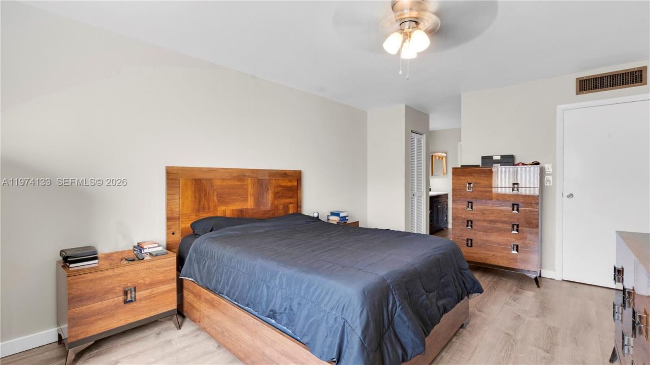 6301 N Falls Cir Dr, Unit 206, Lauderhill, FL 33319 Photo