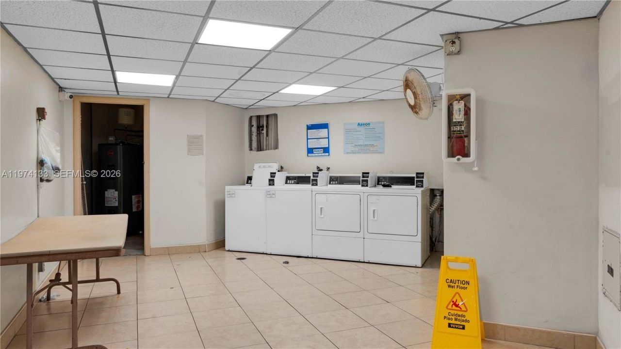 6301 N Falls Cir Dr, Unit 206, Lauderhill, FL 33319 Photo