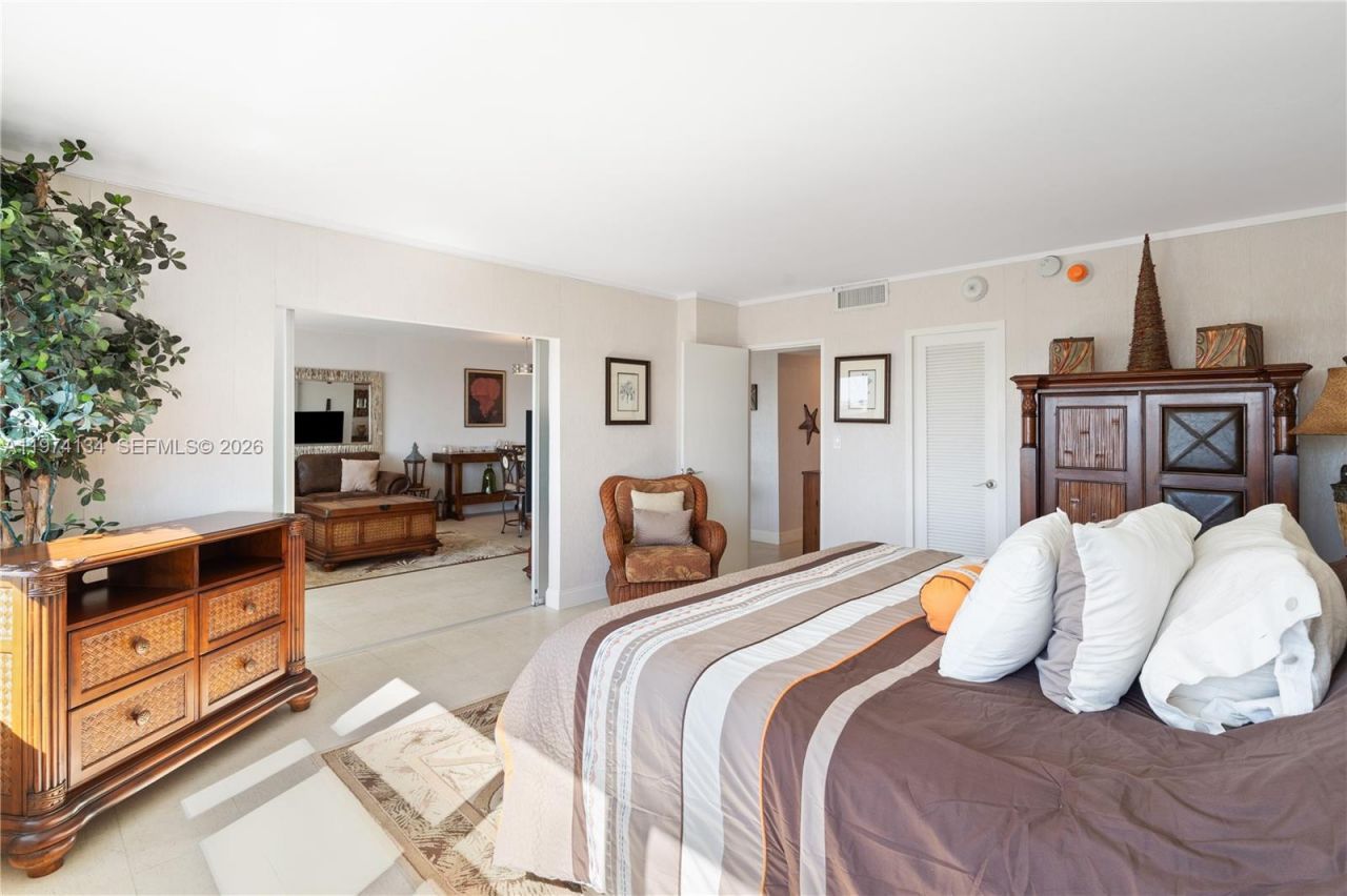 2100 S Ocean Dr, Unit 11J, Fort Lauderdale, FL 33316 Photo