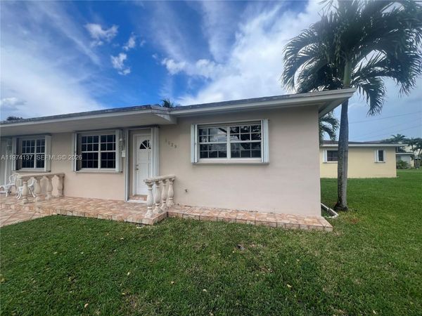 5829 NW 37th St , Unit 1, Virginia Gardens, FL 33166