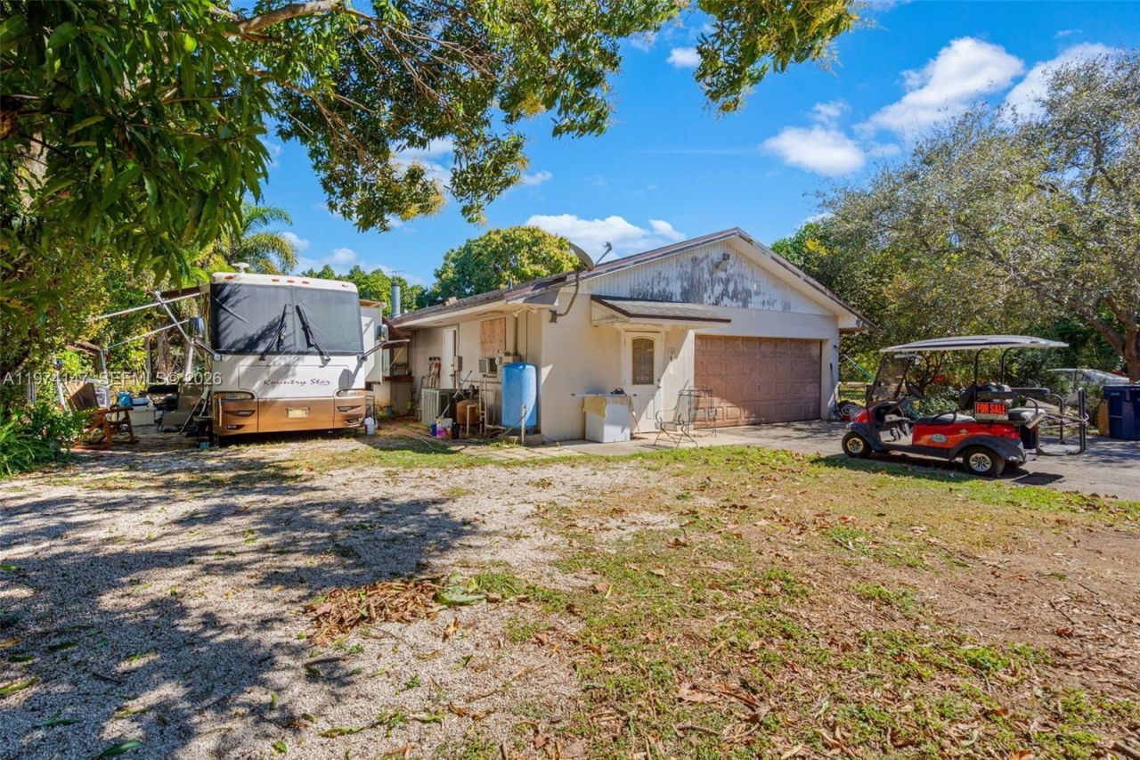 19401 SW 264th St, Homestead, FL 33031 Photo