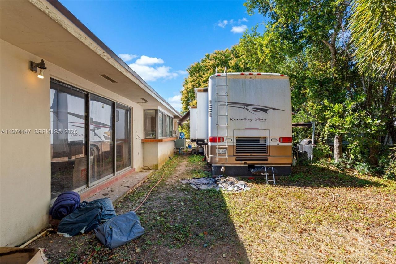 19401 SW 264th St, Homestead, FL 33031 Photo