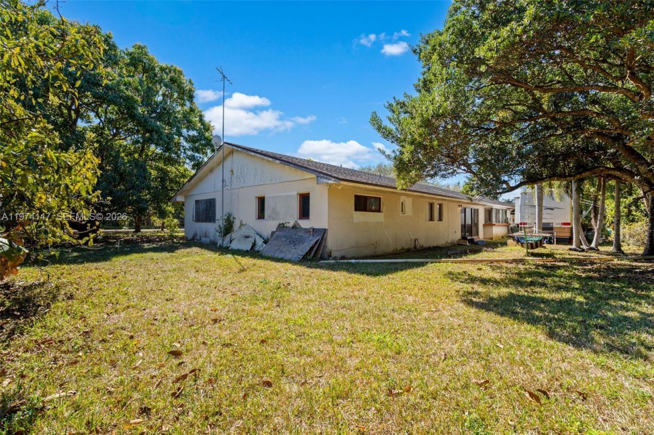 19401 SW 264th St, Homestead, FL 33031 Photo