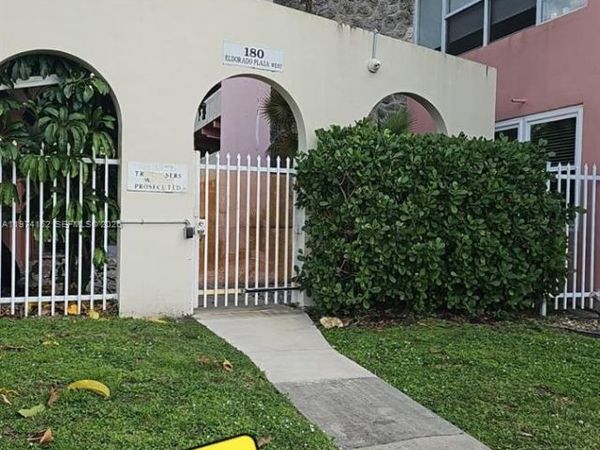 180 NE 12th Ave, Unit 15A, Hallandale Beach, FL 33009