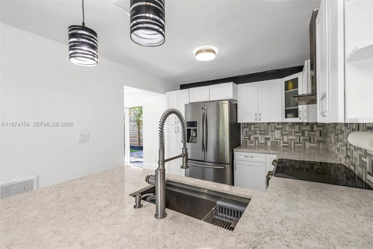 1151 NE 42nd Ct, Pompano Beach, FL 33064 Photo