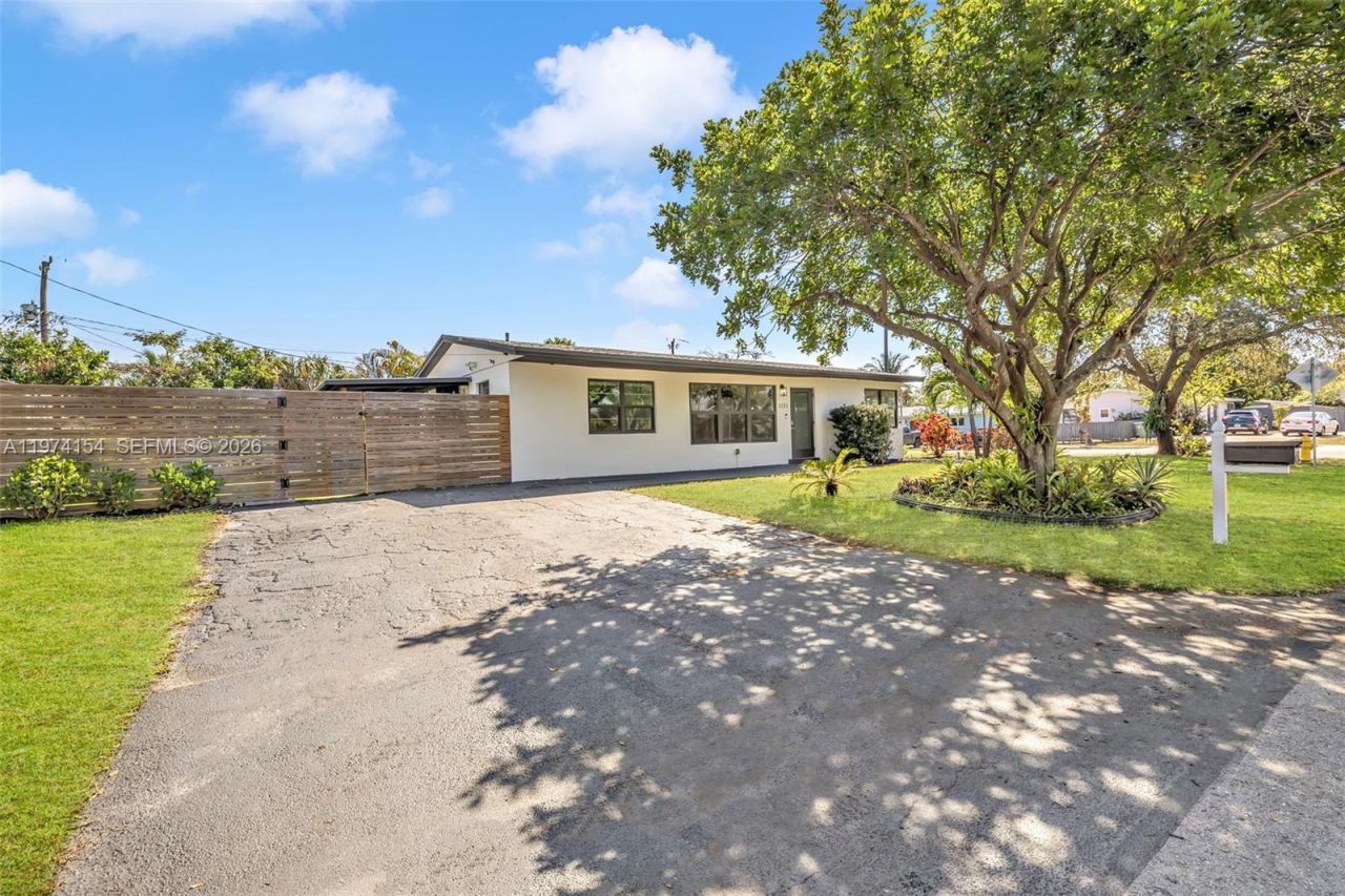 1151 NE 42nd Ct, Pompano Beach, FL 33064 Photo