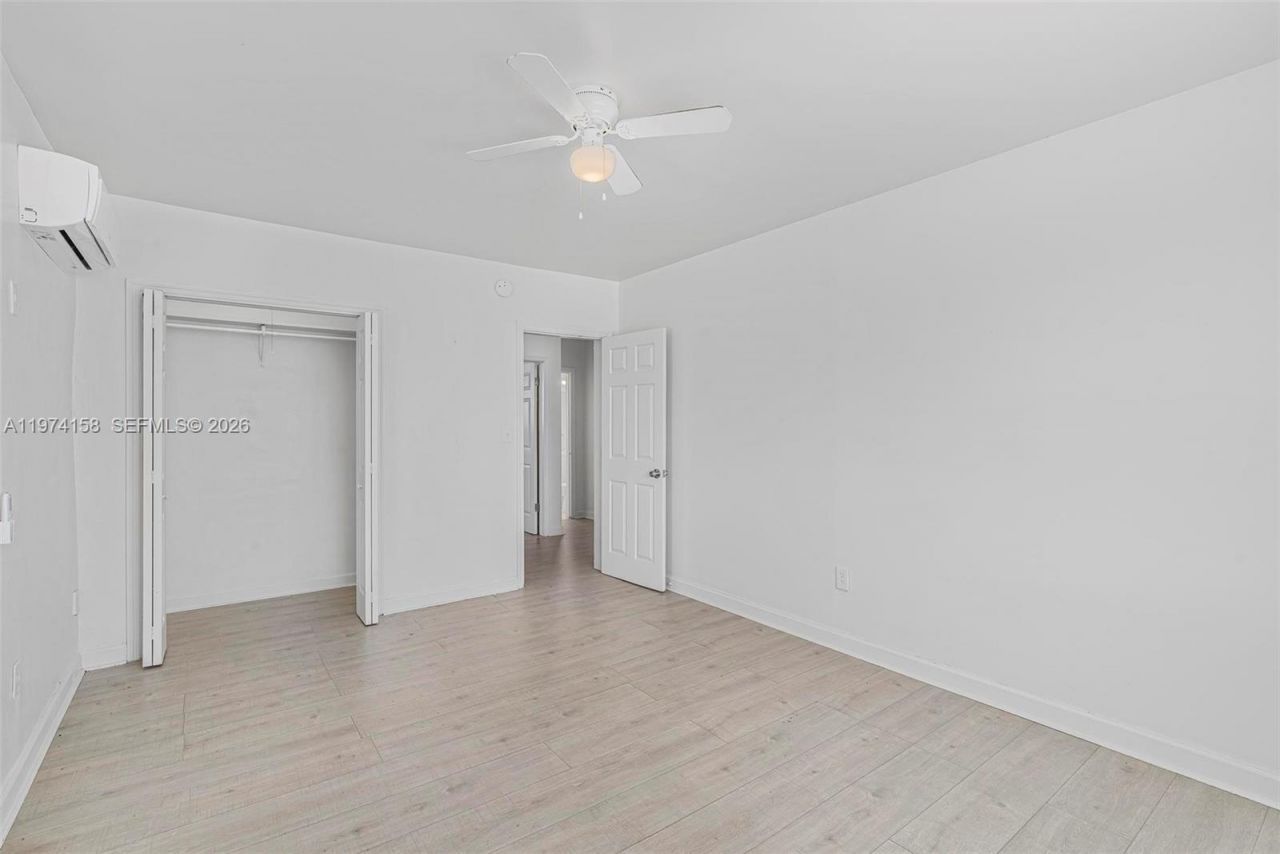 8031 Hawthorne Ave , Miami Beach, FL 33141 Photo