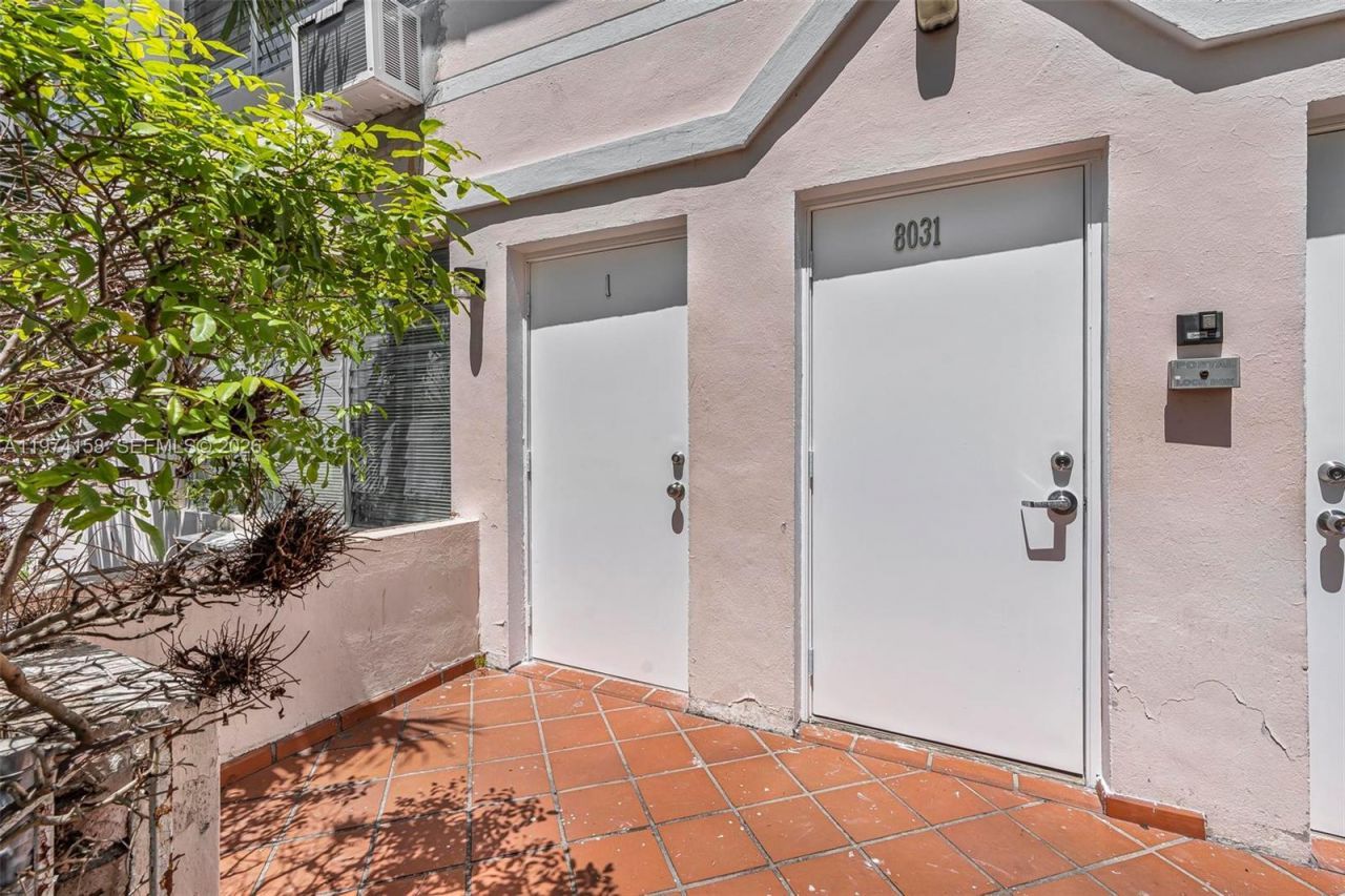 8031 Hawthorne Ave , Miami Beach, FL 33141 Photo