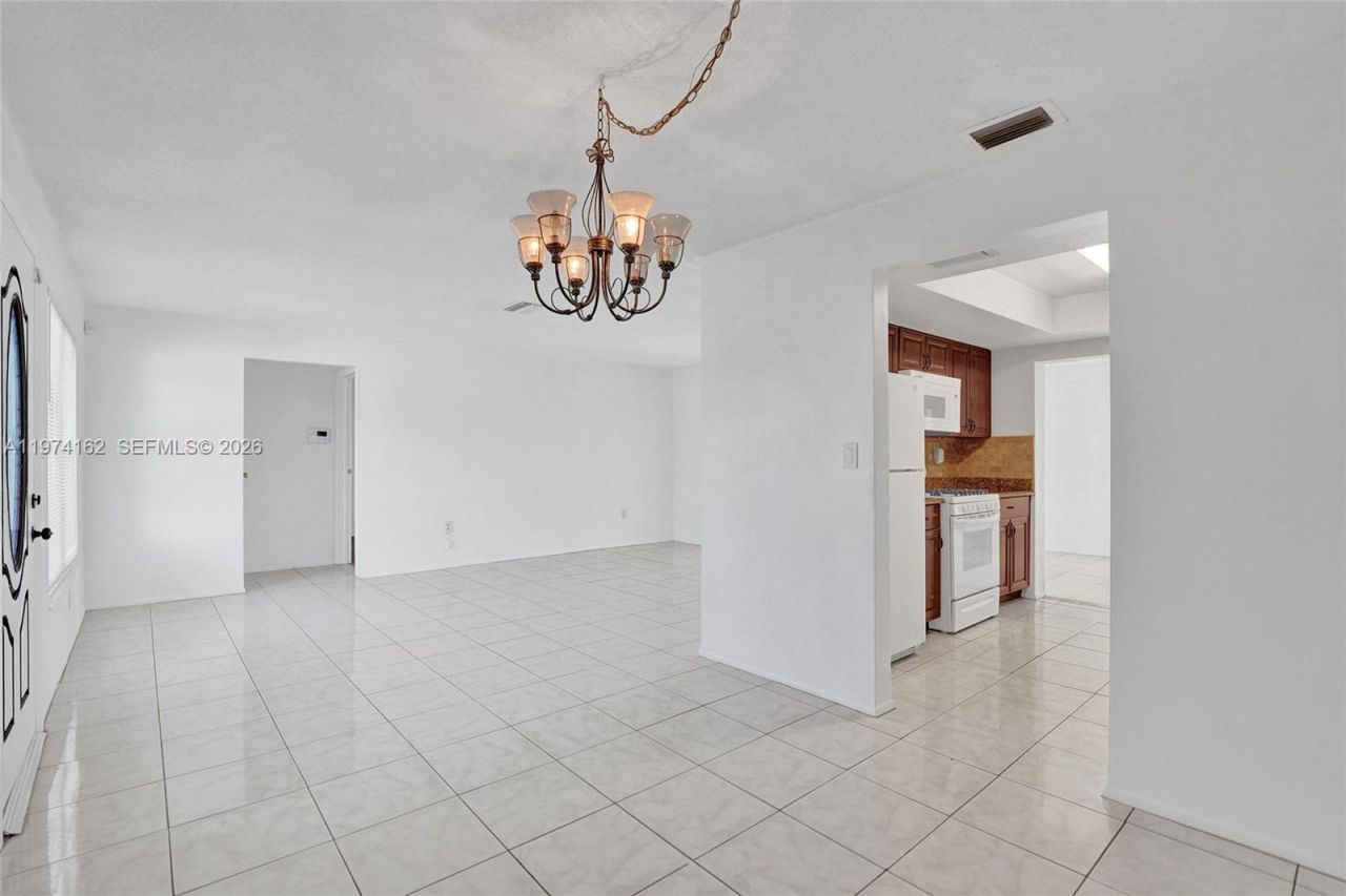 2161 NW 73rd Ave, Sunrise, FL 33313 Photo