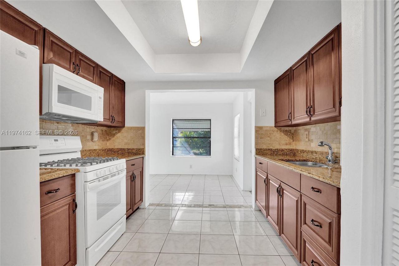 2161 NW 73rd Ave, Sunrise, FL 33313 Photo