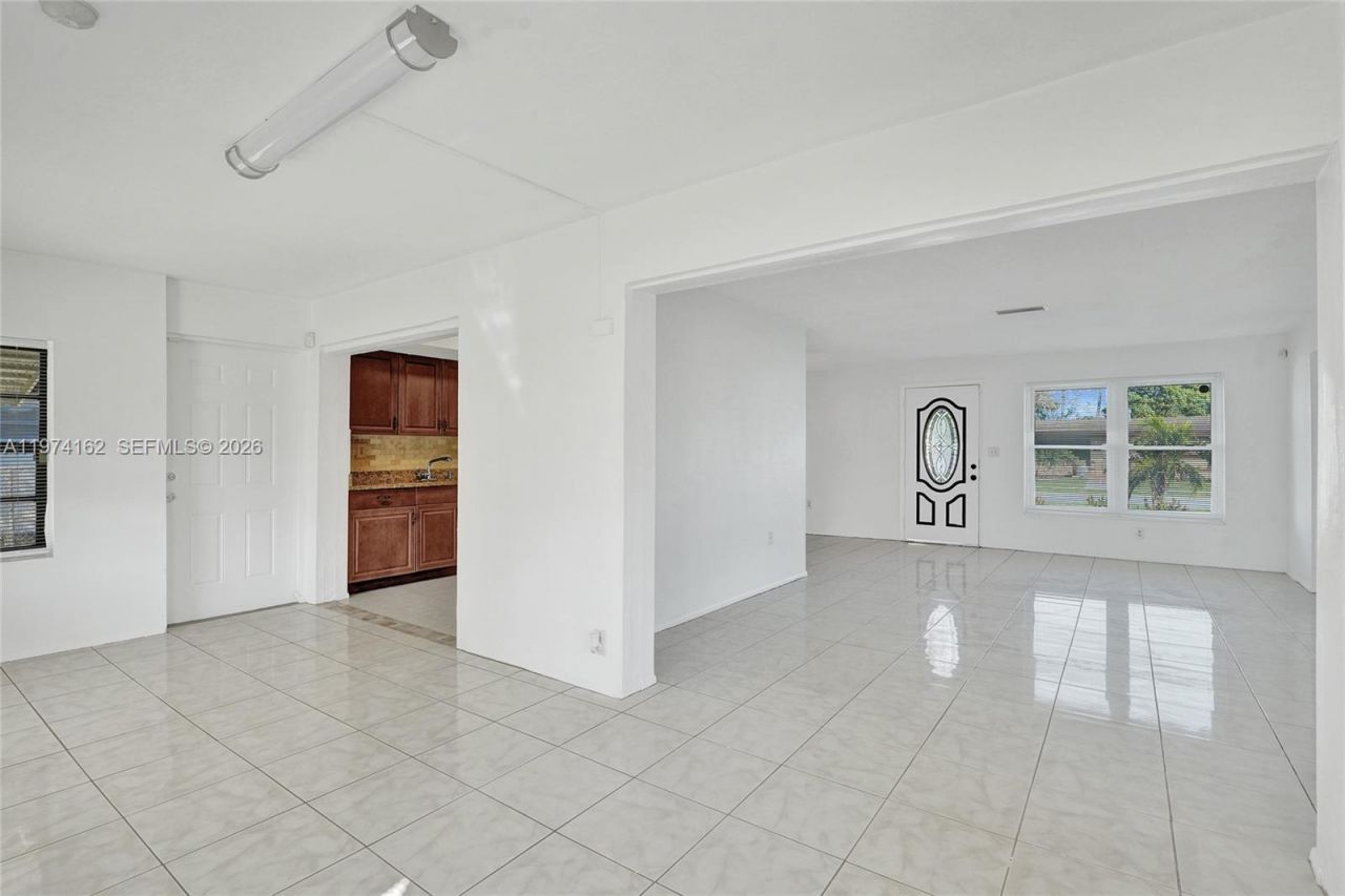 2161 NW 73rd Ave, Sunrise, FL 33313 Photo