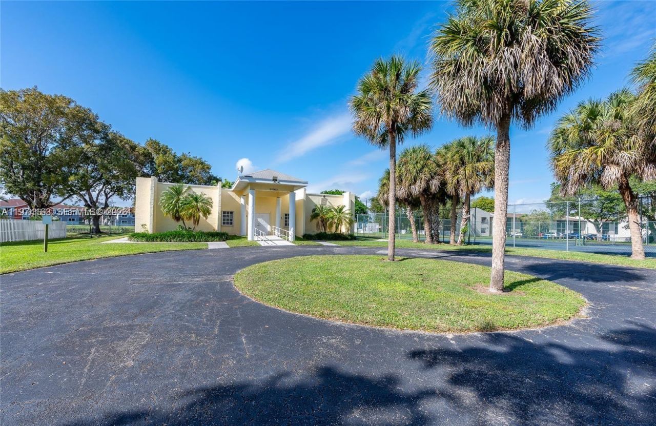 22301 SW 103rd Ave , Cutler Bay, FL 33190 Photo