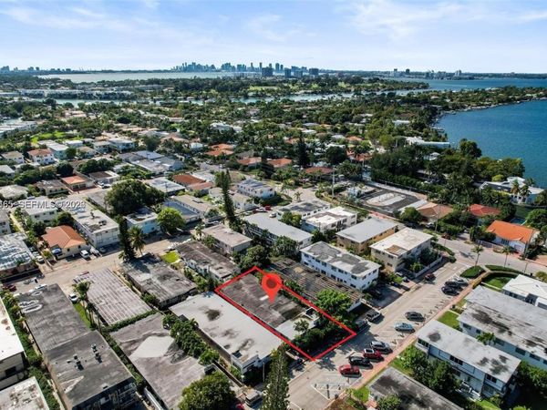 810 82nd St , Miami Beach, FL 33141