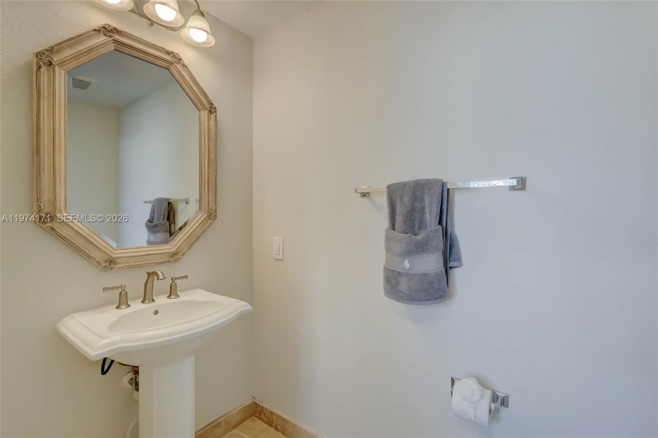 2039 Oceanwalk Ter , Unit 401, Lauderdale by the Sea, FL 33062 Photo