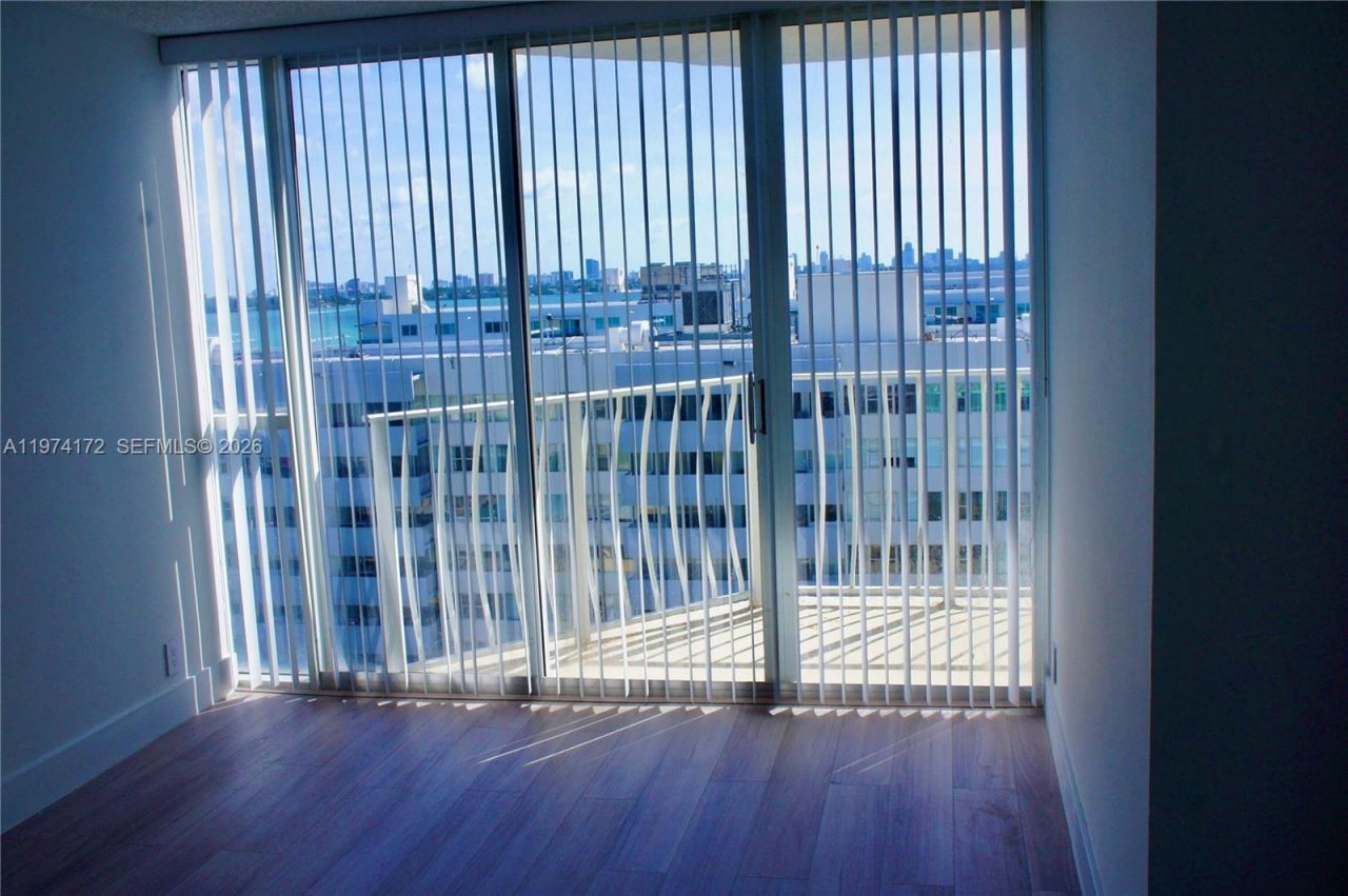 7601 E Treasure Dr, Unit 1406, North Bay Village, FL 33141 Photo