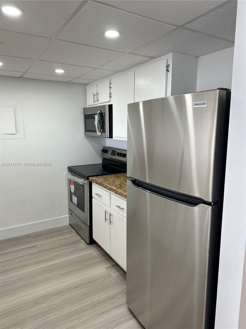 7601 E Treasure Dr, Unit 1406, North Bay Village, FL 33141 Photo