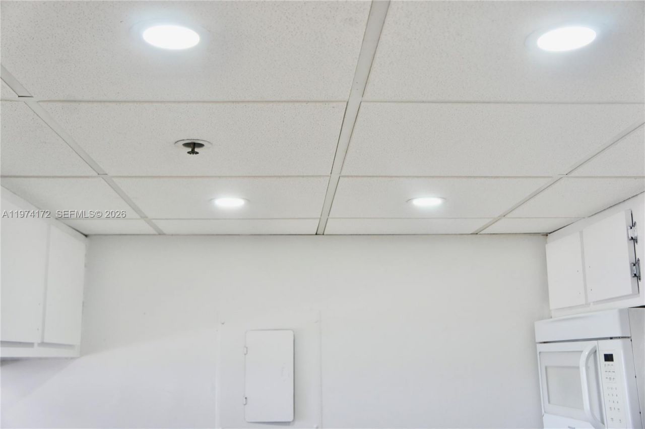 7601 E Treasure Dr, Unit 1406, North Bay Village, FL 33141 Photo