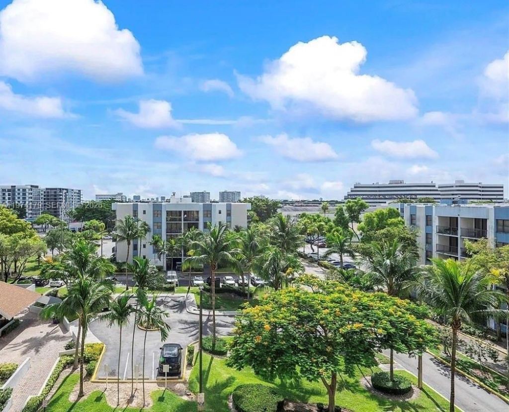 1470 NE 123rd St, Unit A603, North Miami, FL 33161 Photo